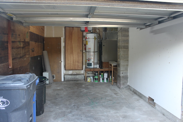 1525 garage view