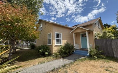 3+ Bedroom, 2 Bath Gardener’s Dream Home in Sunny Blue Lake – $2500